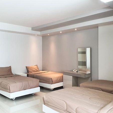 The Sriracha Residence Si Racha Luaran gambar